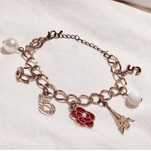 ❗️SOLD❗️ NWOT CHARM BRACELET